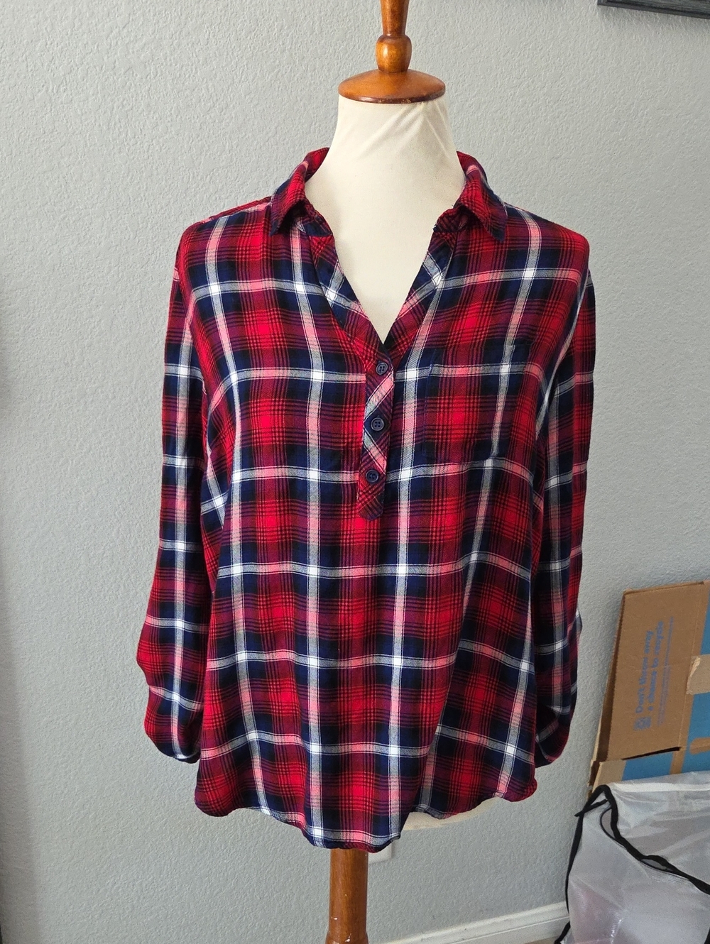 Lila Li Red Plaid Women's Button-Front Tunic Top Large